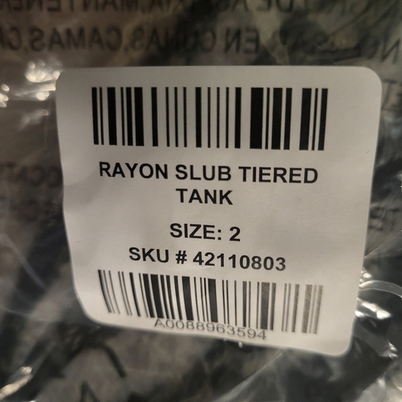 Torrid Rayon Floral Tank - Size‎ 2X NWT - Picture 7 of 8